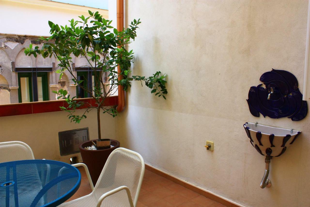 Haripergo Apartment Salerno Luaran gambar